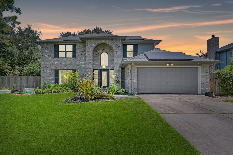 1801 Vaquero St, Friendswood, TX 77546 - photo 1