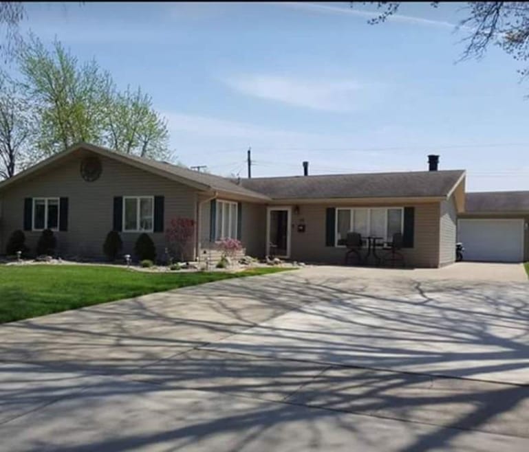 26 Aster St, Dyer, IN 46311 - photo 1