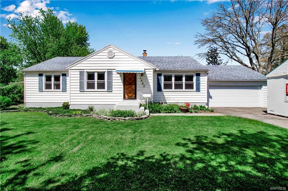 1582 Nash Rd, North Tonawanda, NY 14120 - photo 1