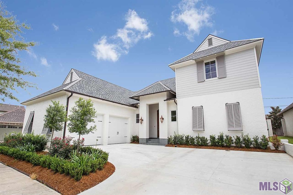 8021 Settlers Cir, Baton Rouge, LA 70810 - photo 1