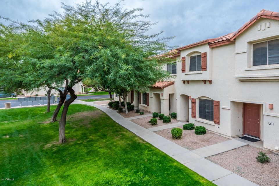 1961 N Hartford St Unit 1212 - MLS-4