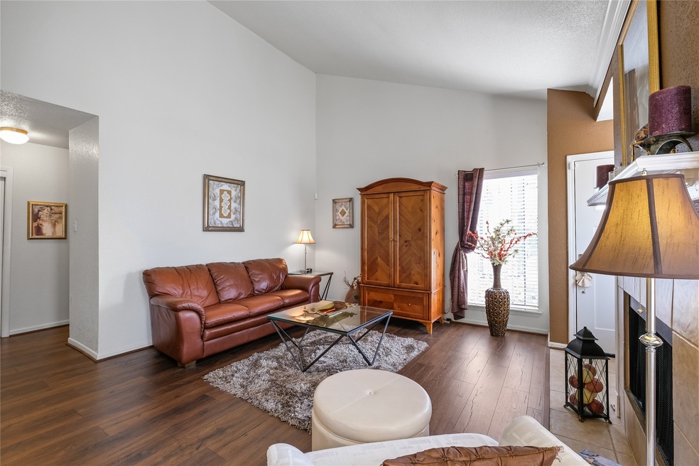 7849 Green Lawn Dr unit 7849, Houston, TX 77088 - photo 1