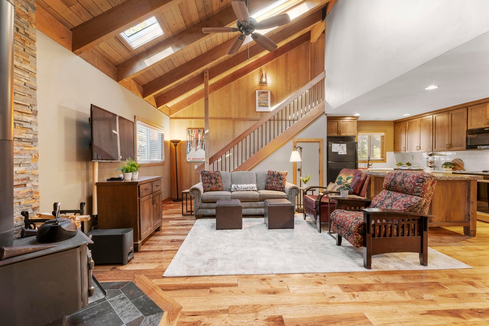 56992 Antelope Ln unit 6, Bend, OR 97707 - photo 1