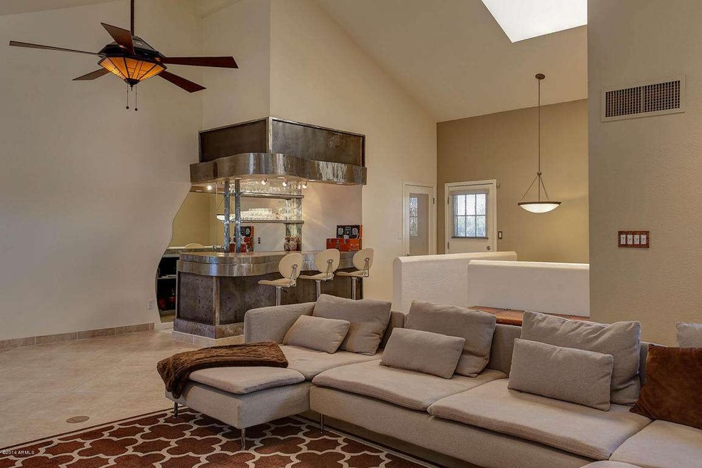 Spacious Entertainer's Family Room
