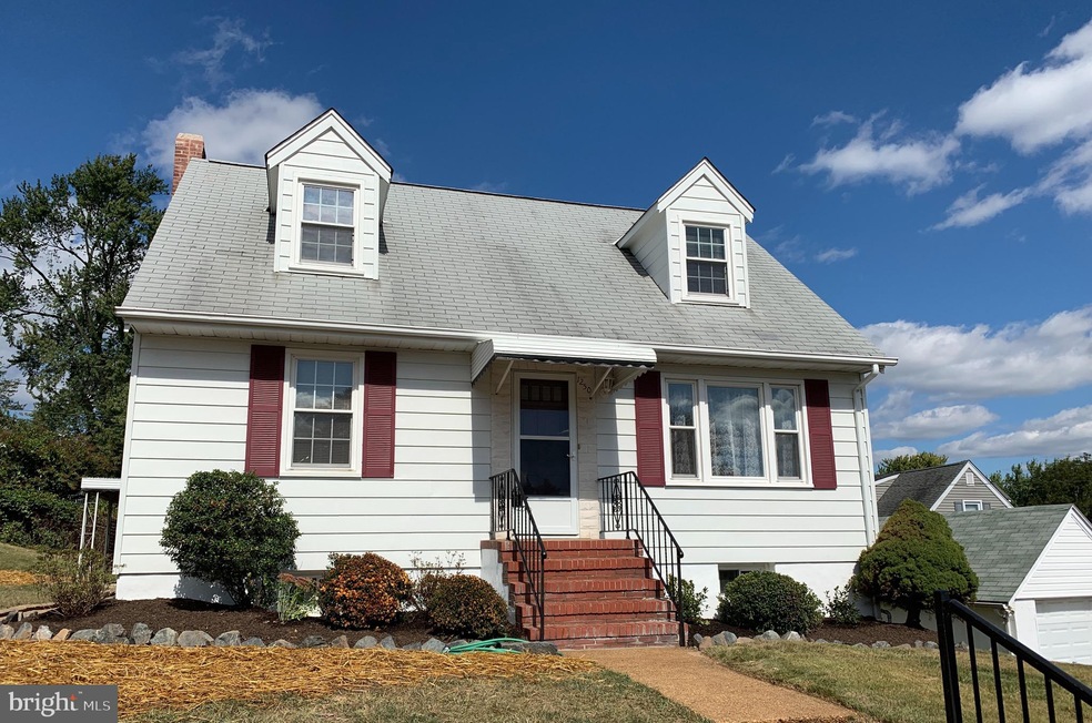 1250 Oakland Terrace Rd, Halethorpe, MD 21227 - photo 1