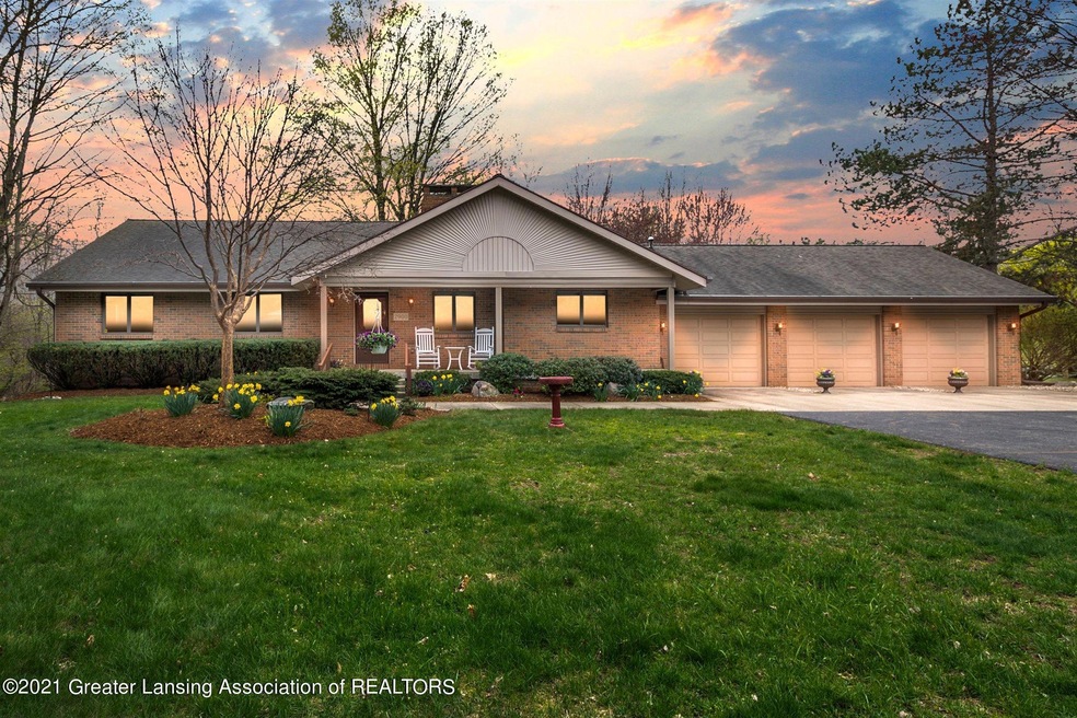 01-2900 Pine Tree Rd-WindowStill-Real-Es