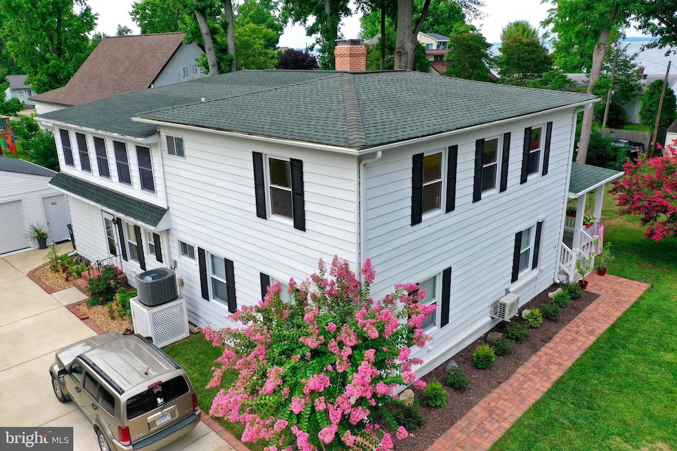 19 7th St, Colonial Beach, VA 22443 - photo 1