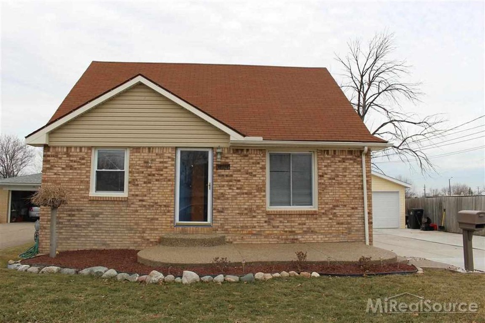 16151 Dort St, Roseville, MI 48066 - photo 1