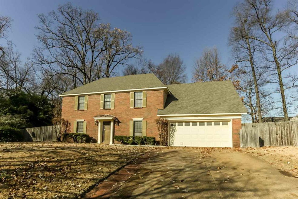 Welcome home to 7736 Ivy Mist Cove, an amazing two