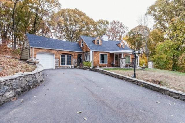 645 Broadbridge Rd, Bridgeport, CT 06610 - photo 1