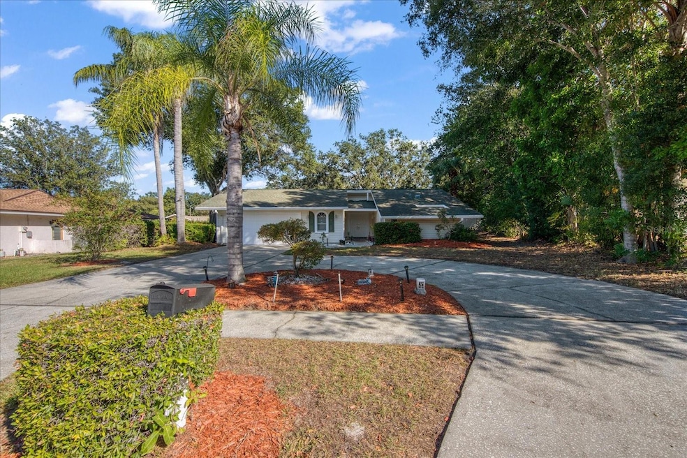 1550 Burnham Ln, Dunedin, FL 34698 - photo 1