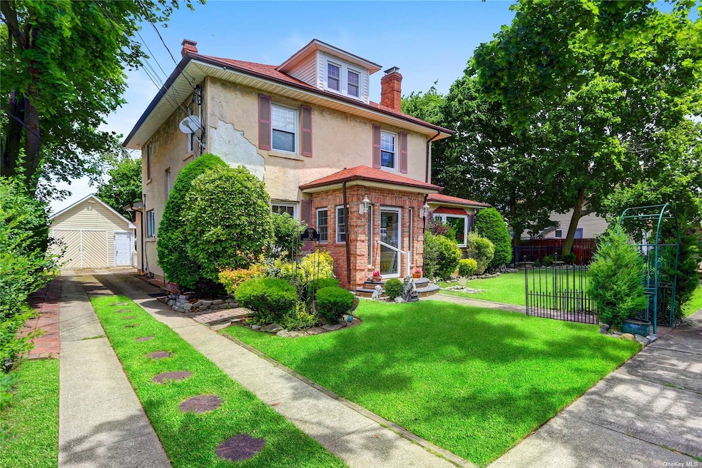 30 Baldwin Place, Bethpage, NY 11714 - photo 1