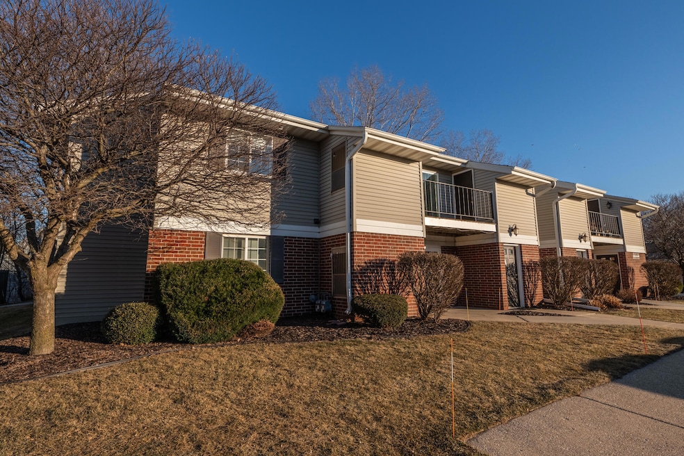 W168N11062 Ashbury Circle, Unit 1, Germa