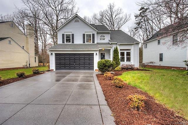 Gorgeous Transitional in Popular Woodlake Neighbor