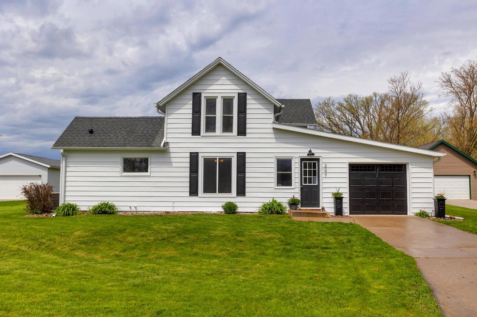 207 3rd Ave-3