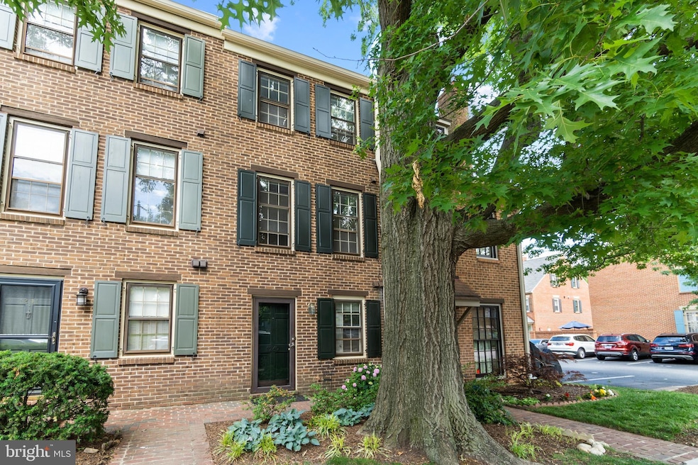 1249 Portner Rd, Alexandria, VA 22314 - photo 1