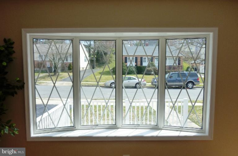 410 Montemar Ave, Catonsville, MD 21228 - photo 1