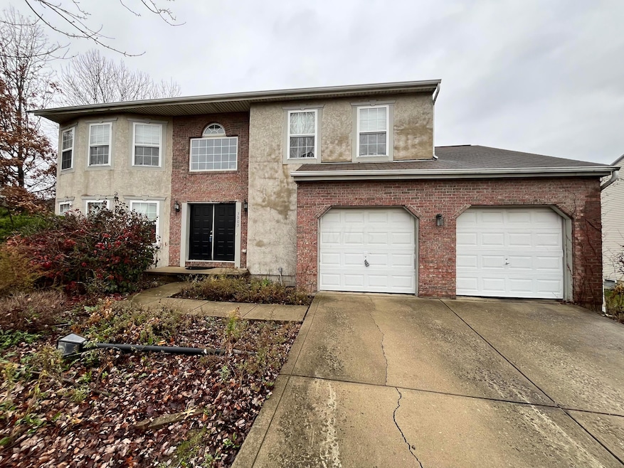 3903 Rivers Run - Front