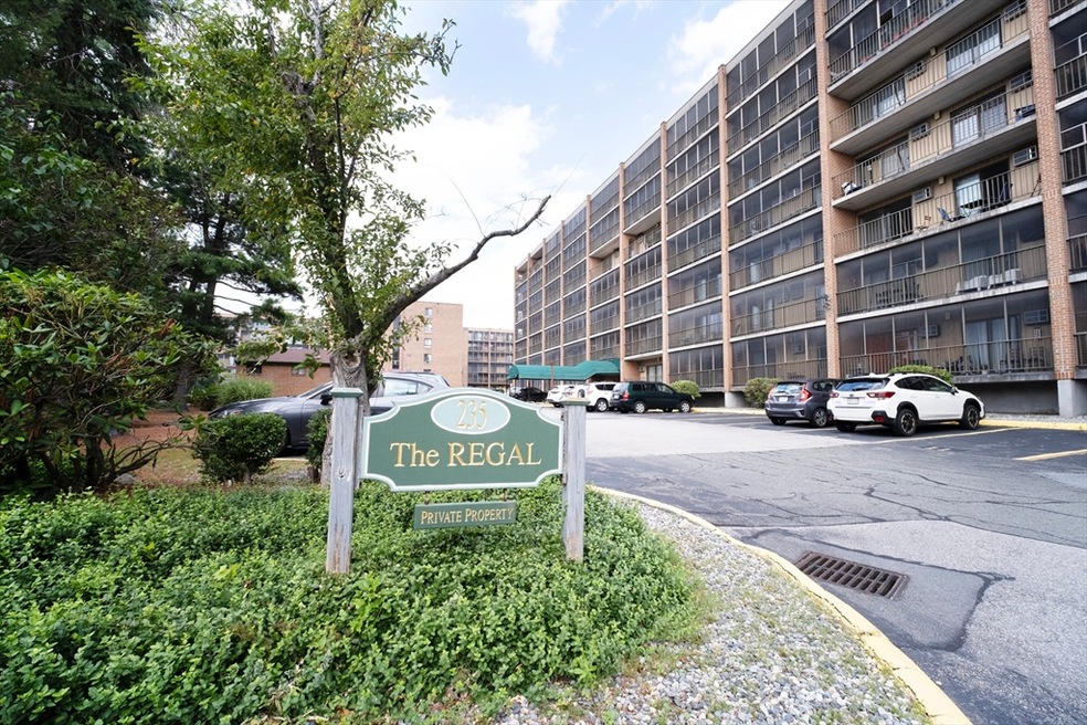 The Regal unit 4407, Medford, MA 02155 - photo 1