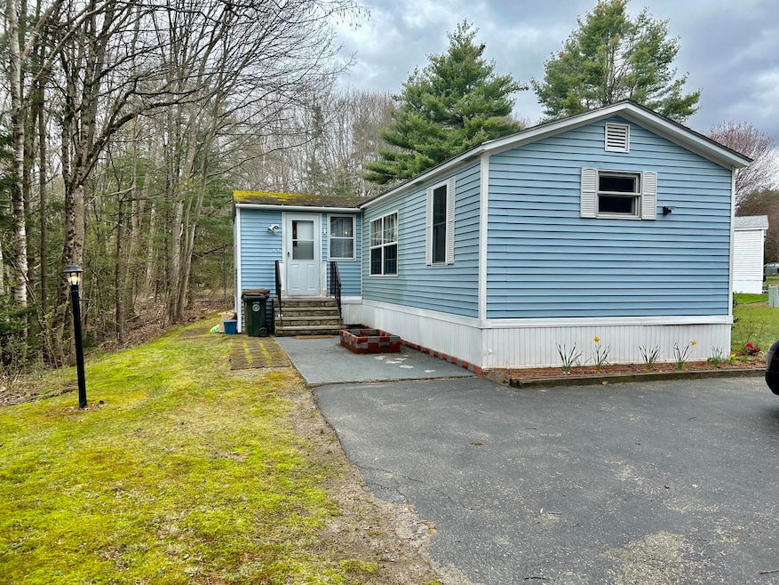 2 Dode Drive - Entry