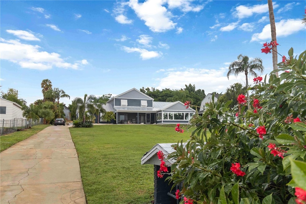 711 N Indian River Dr, Cocoa, FL 32922 - photo 1