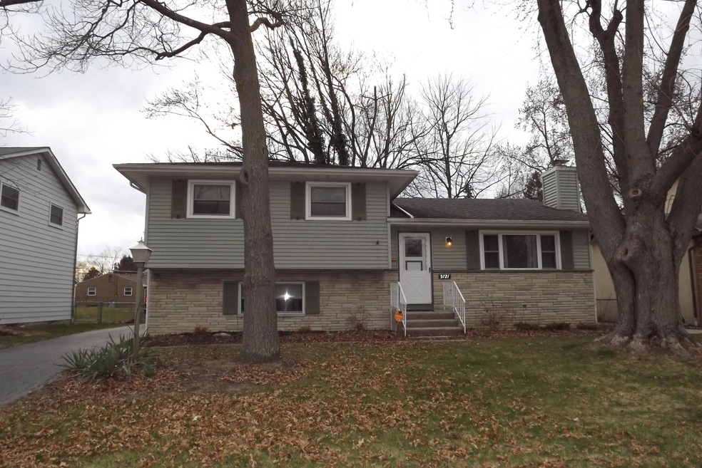 5721 Loganwood Rd, Columbus, OH 43229 - photo 1