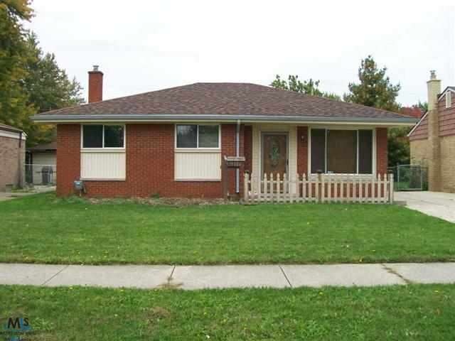 15282 Elderwood St, Roseville, MI 48066 - photo 1