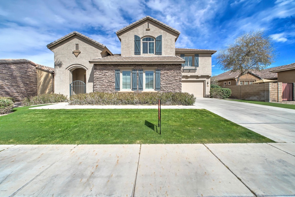 2572 E Lantana Dr-1
