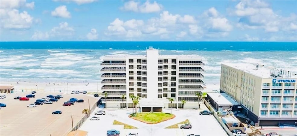 15002 Windward Dr, Corpus Christi, TX 78418 - photo 1