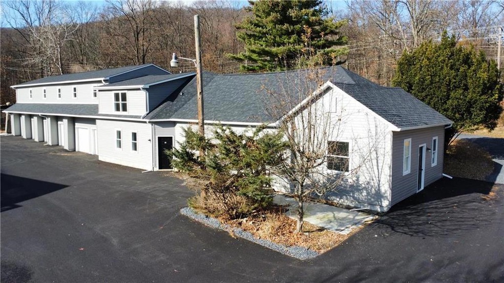 30 8th St unit C, Wind Gap, PA 18091 - photo 1