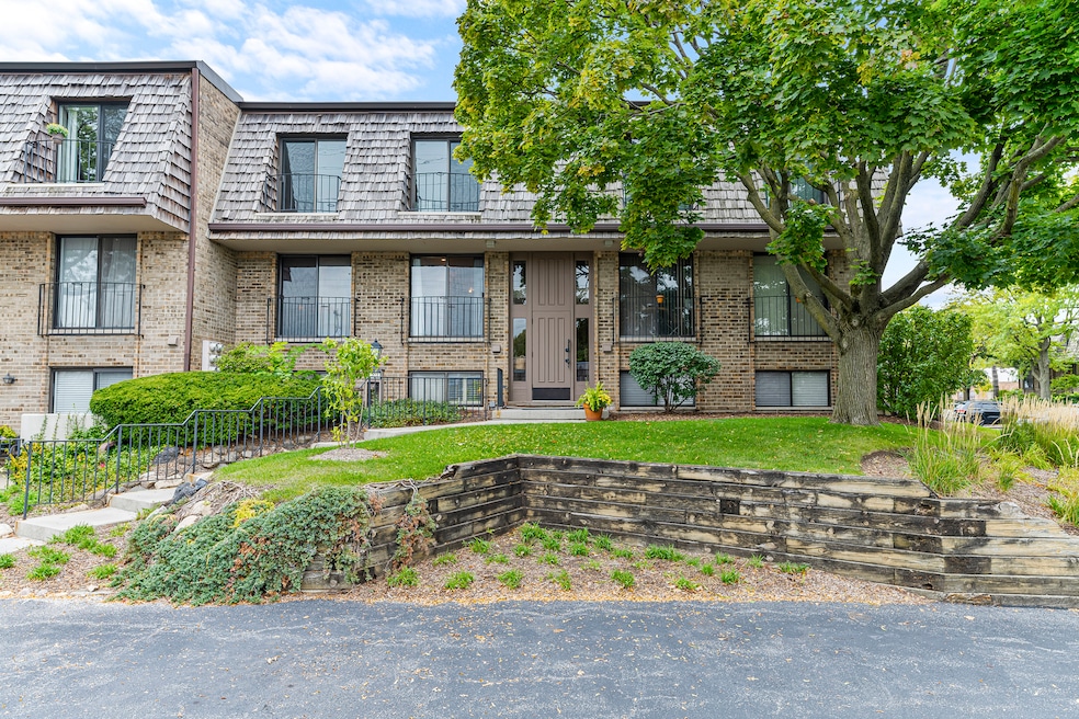 For Sale $295,000 • Co-Listing Agent