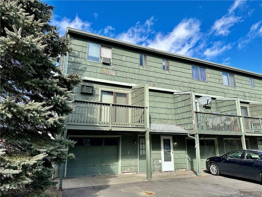 1400 Meriden Rd unit 5-6, Waterbury, CT 06705 - photo 1