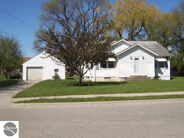 115 Saginaw St, Au Gres, MI 48703 - photo 1