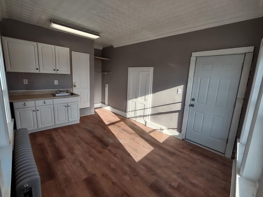 5 School St unit Studio, Claremont, NH 03743 - photo 1