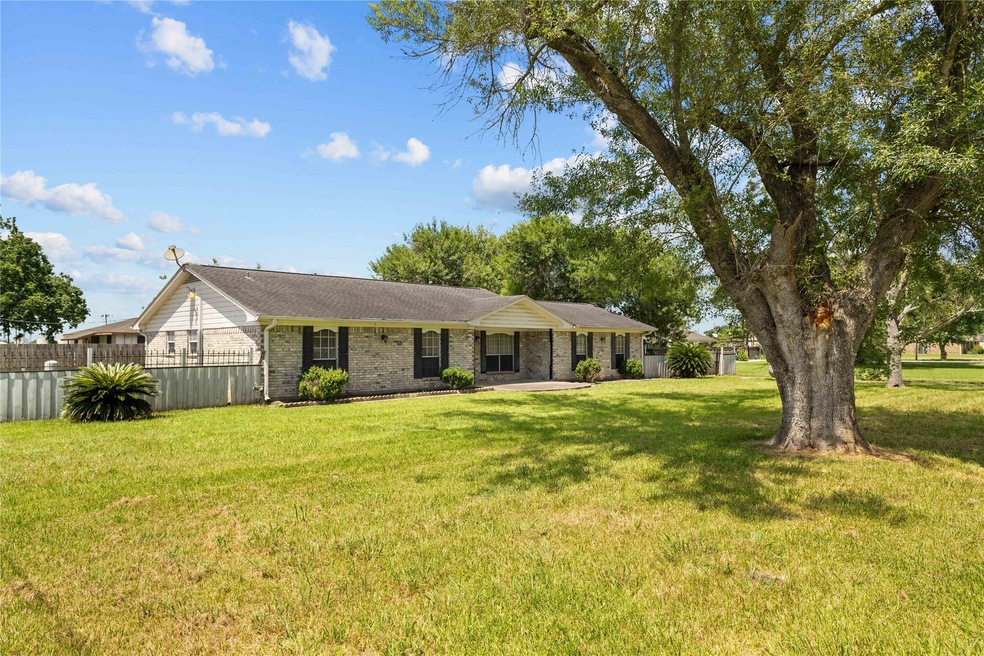3505 Keis Rd, Pearland, TX 77584 - photo 1