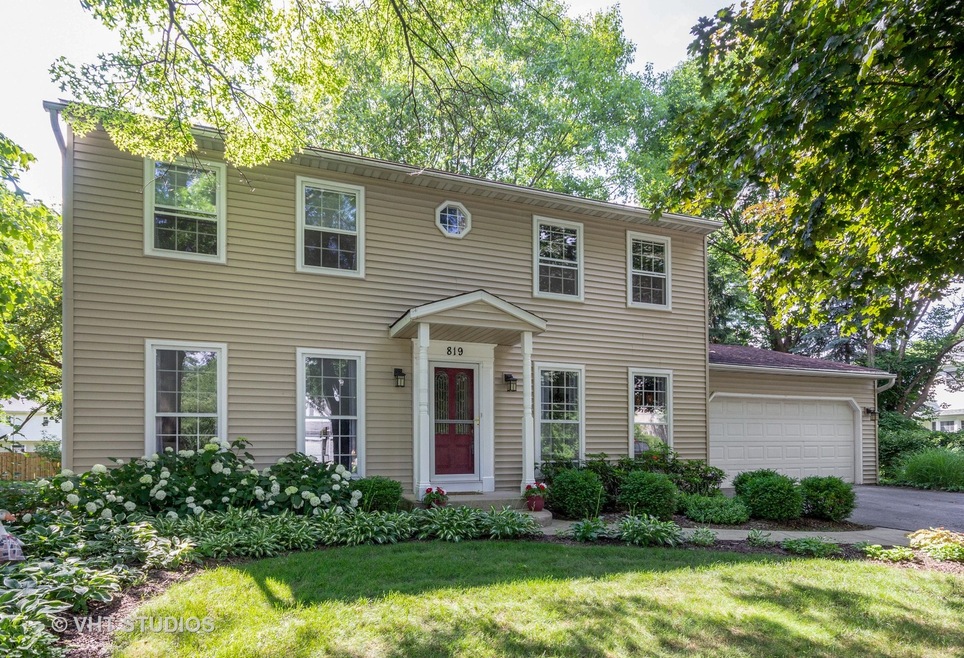Perfectly Located and Move-in Ready in beautiful H