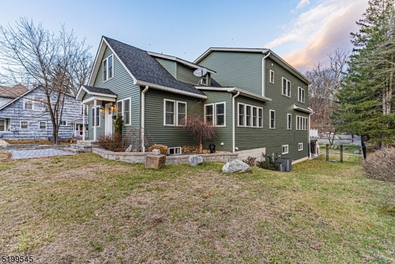 74 Glenwild Ave, Bloomingdale, NJ 07403 - photo 1