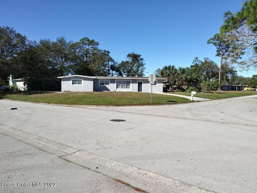 1102 Myrtle Ln FRONT ELEV