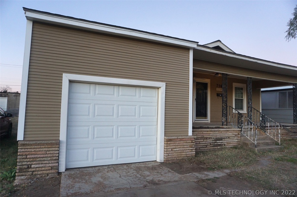716 W Broadway St, Henryetta, OK 74437 - photo 1