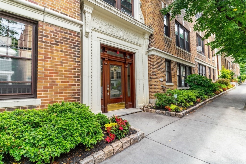 108 Saint Paul St unit 6, Brookline, MA 02446 - photo 1