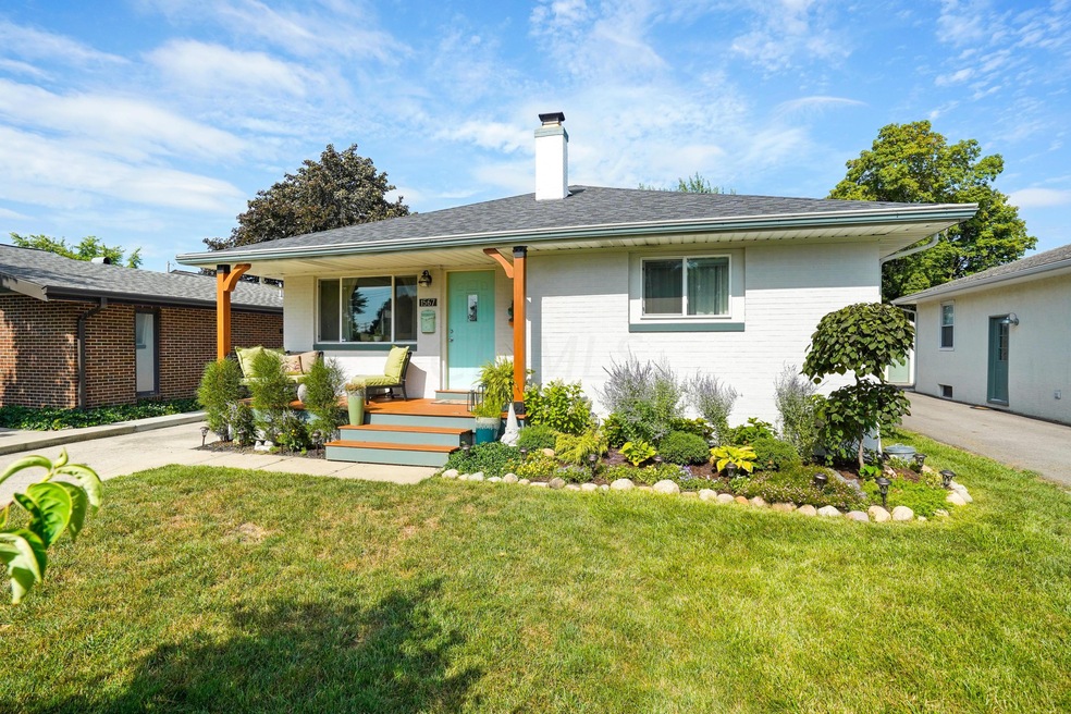 Front Of House View 3