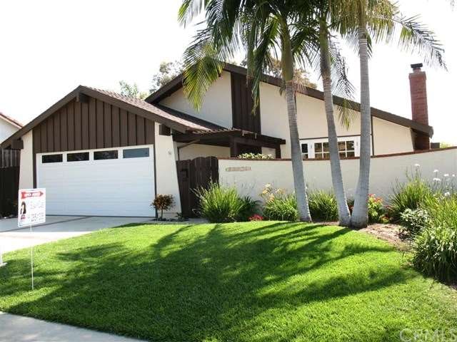 Front Yard 33271 Acapulco Dr.
