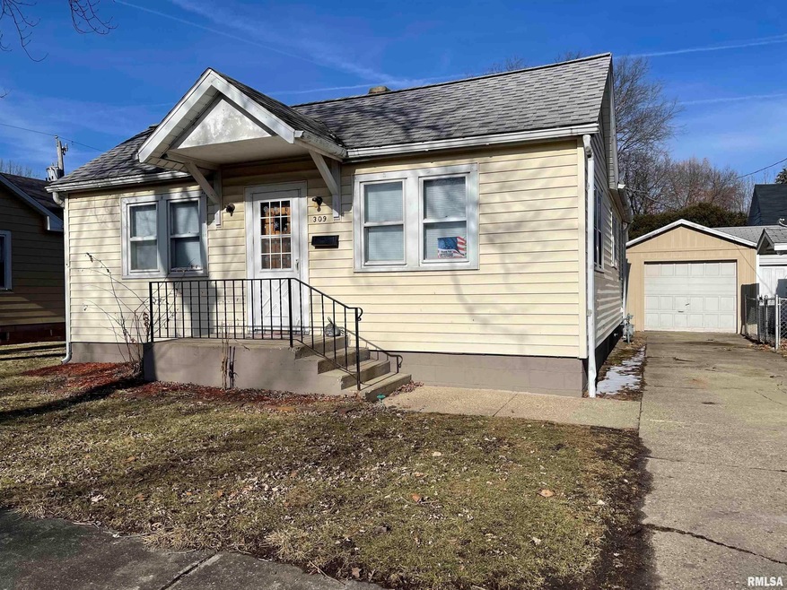 309 S Ladue St, Lincoln, IL 62656 - photo 1