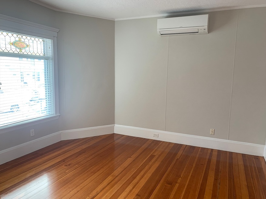 95 W Adams St unit 1, Somerville, MA 02144 - photo 1