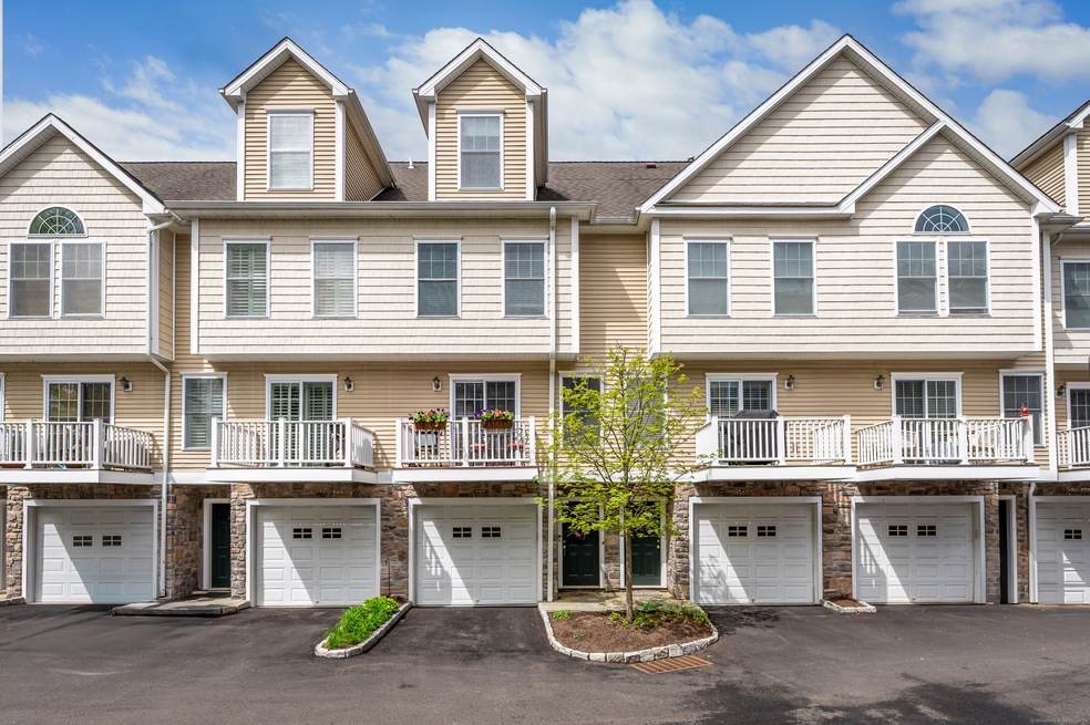 RES Condos unit 6F, Stamford, CT 06907 - photo 1