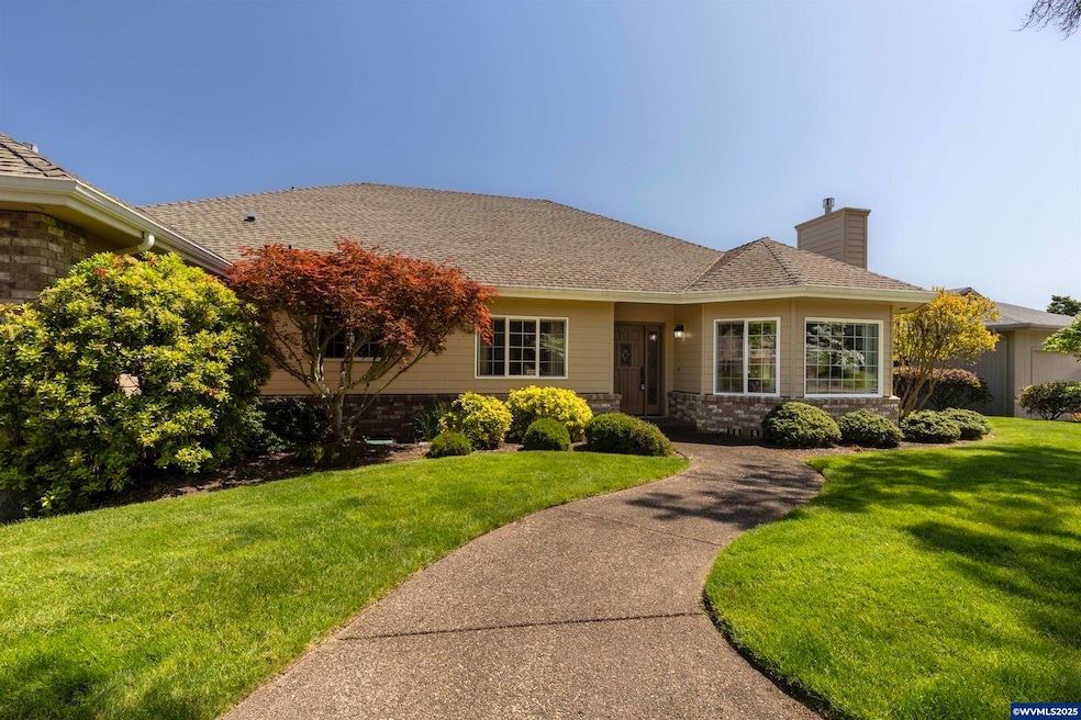 Sold $915,000