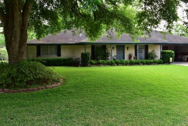 183 San Bernard St, Bay City, TX 77414 - photo 1