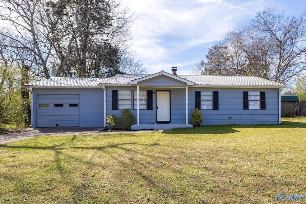 2912 Deerfield Rd NW, Huntsville, AL 35810 - photo 1