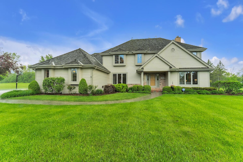 Welcome to 11411 N Carriage Ct!