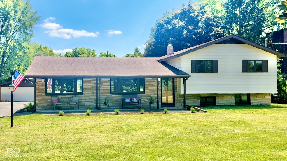 423 W Thompson Rd, Indianapolis, IN 46217 - photo 1